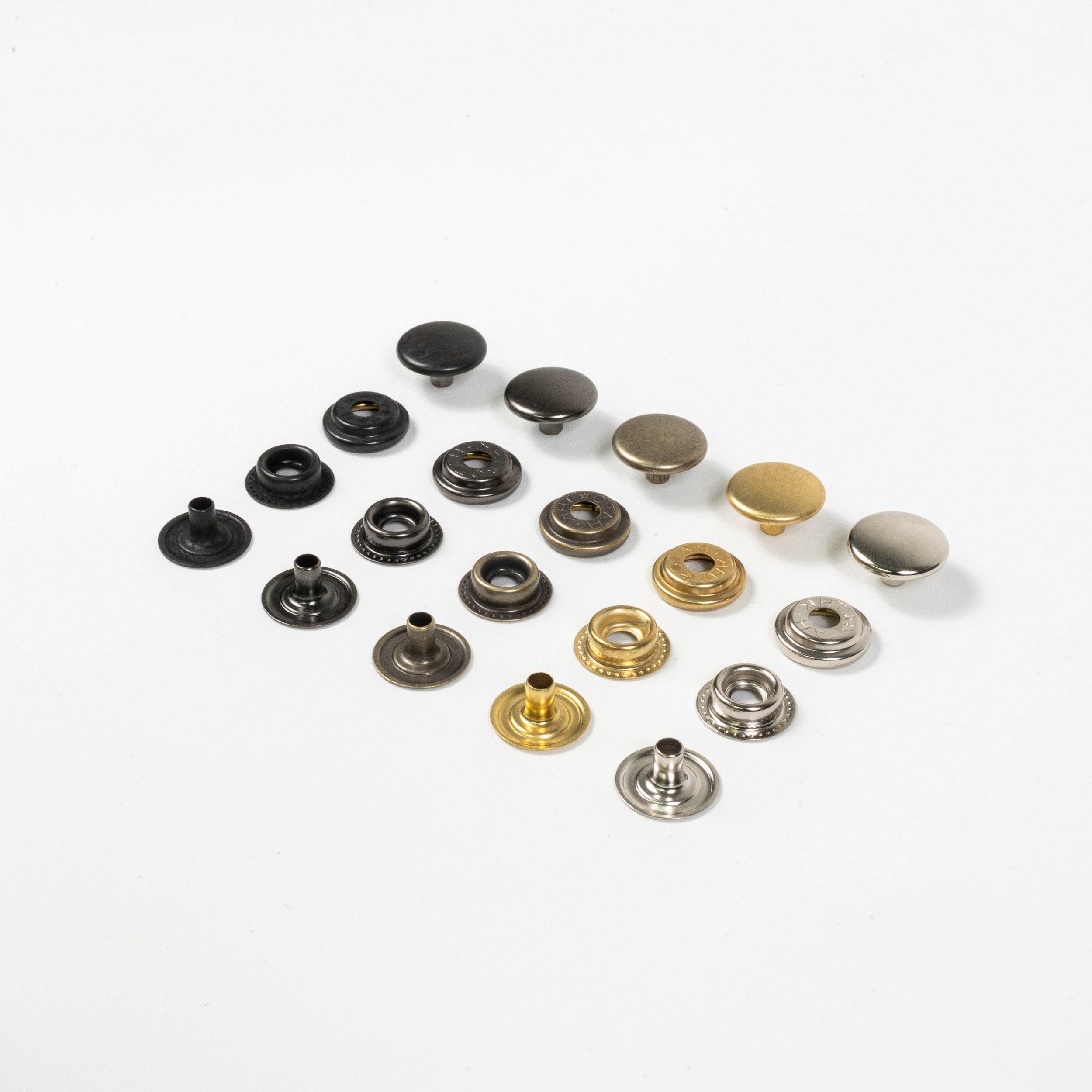 line snap fasteners color variations