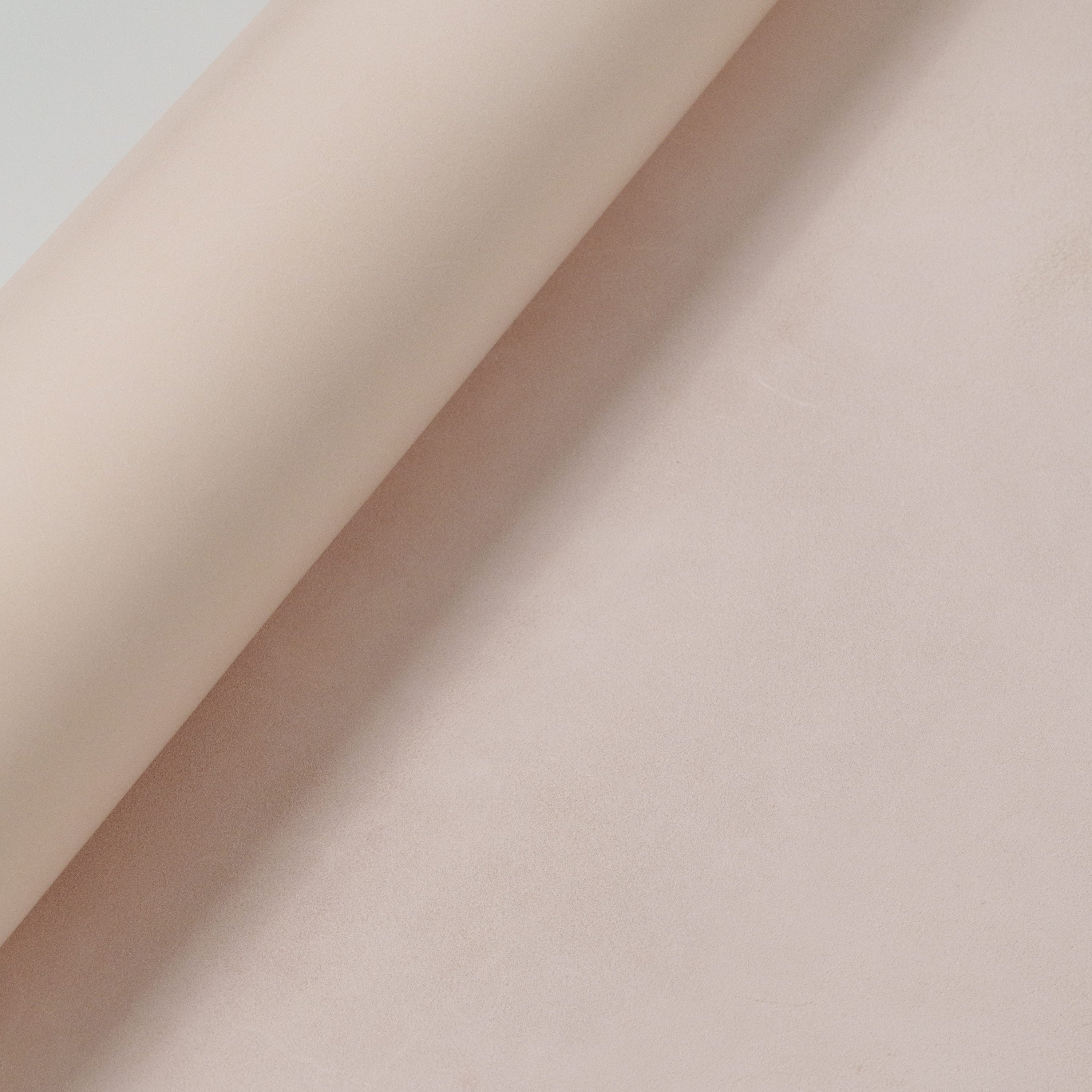 natural vachetta backside close-up