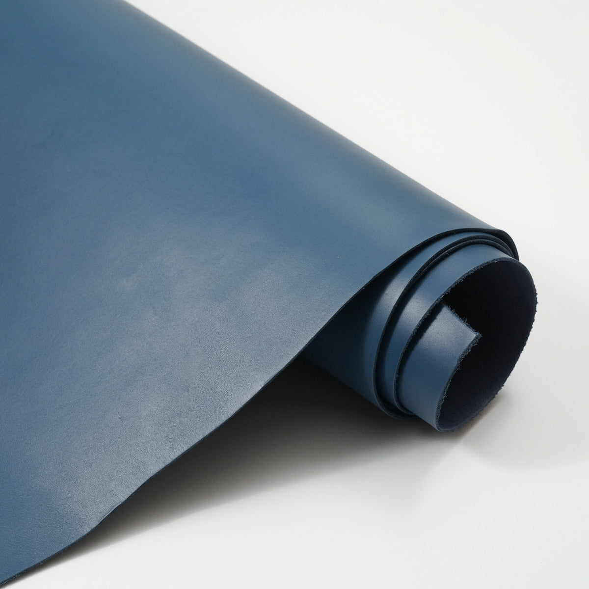 Dyed Veg Tan Leather Sides - Navy Blue
