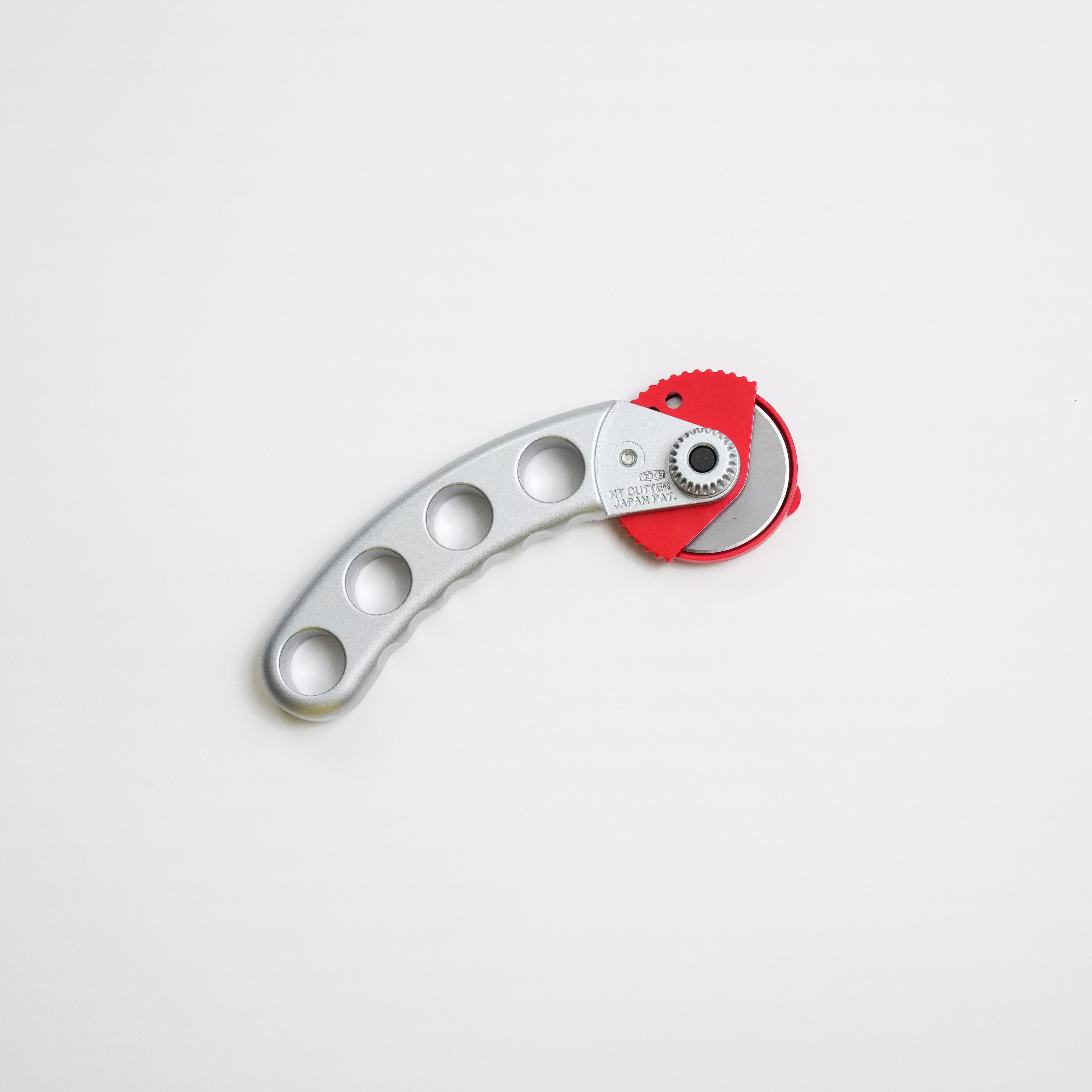 NT Cutter - Rotary Cutter, 45mm Blade, Retractable