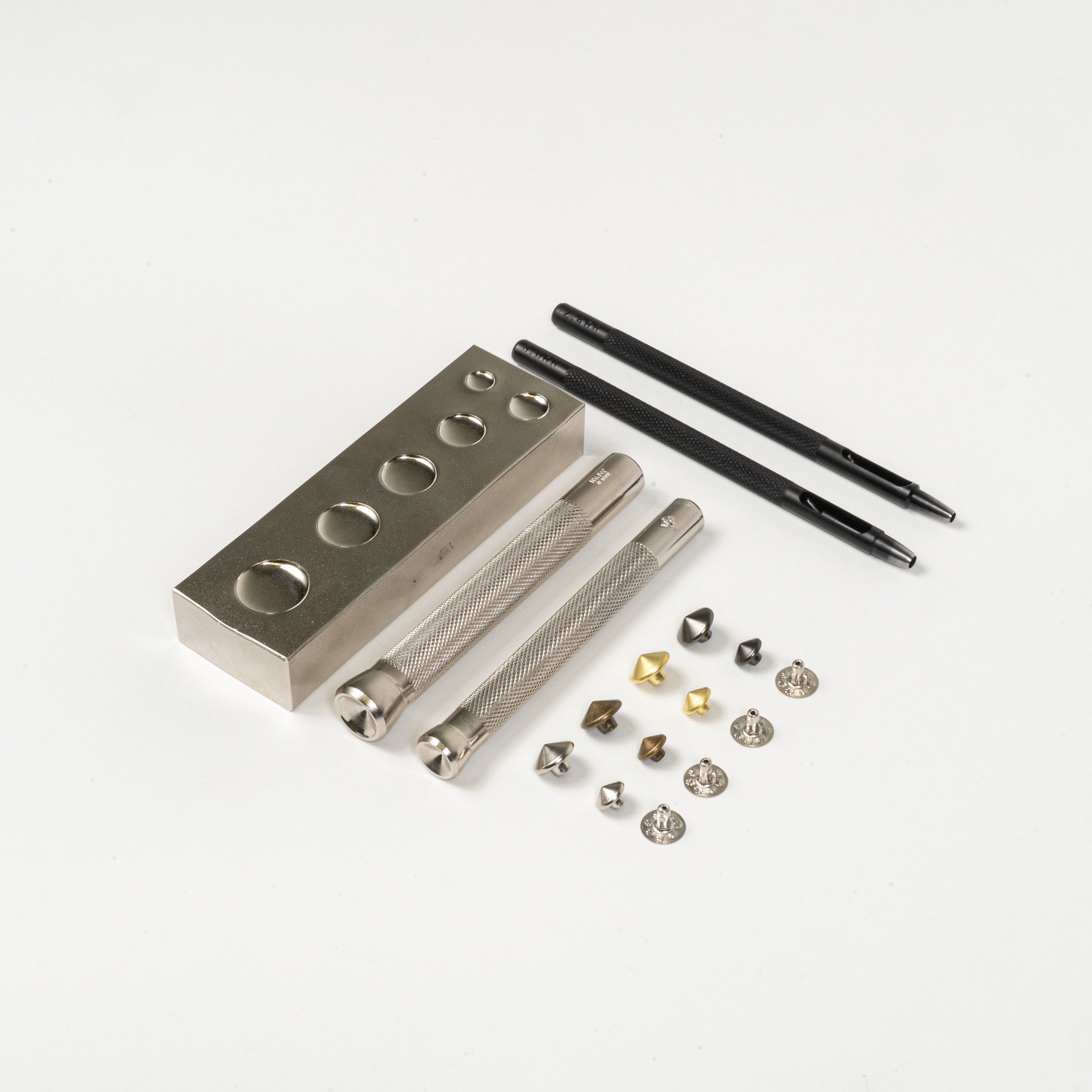 spike rivet setter with anvil and round drive punch