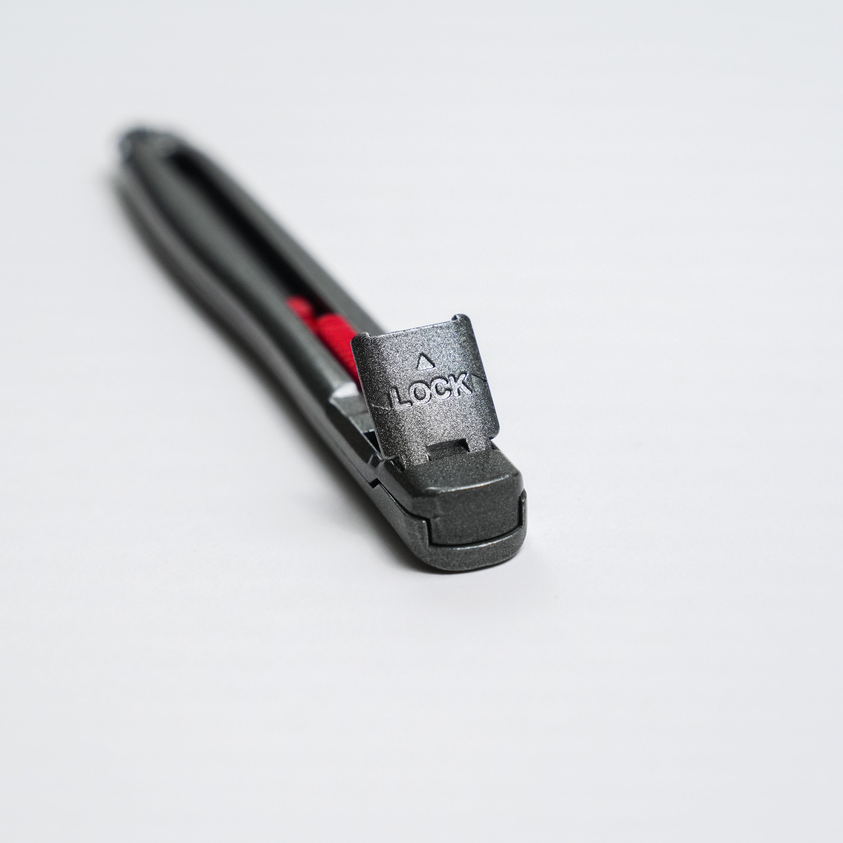 Snap-Off Craft Knife - Chrome Cutter Lock, Alloy Metal Body