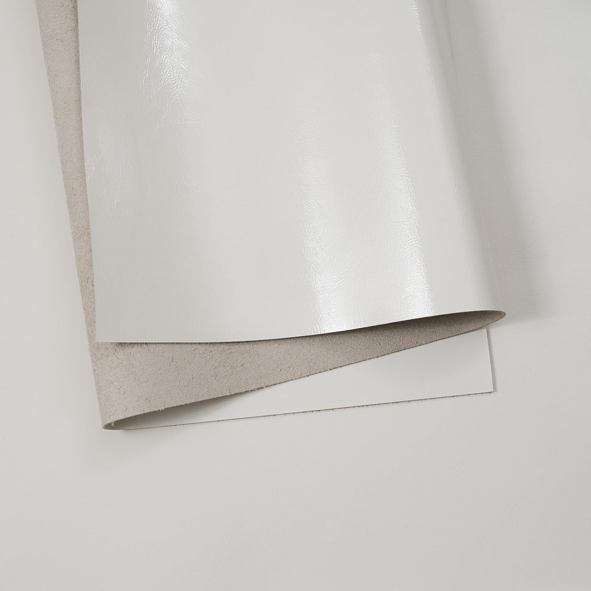 Crinkled Patent Leather Sides, 2.5-3 oz - Ivory