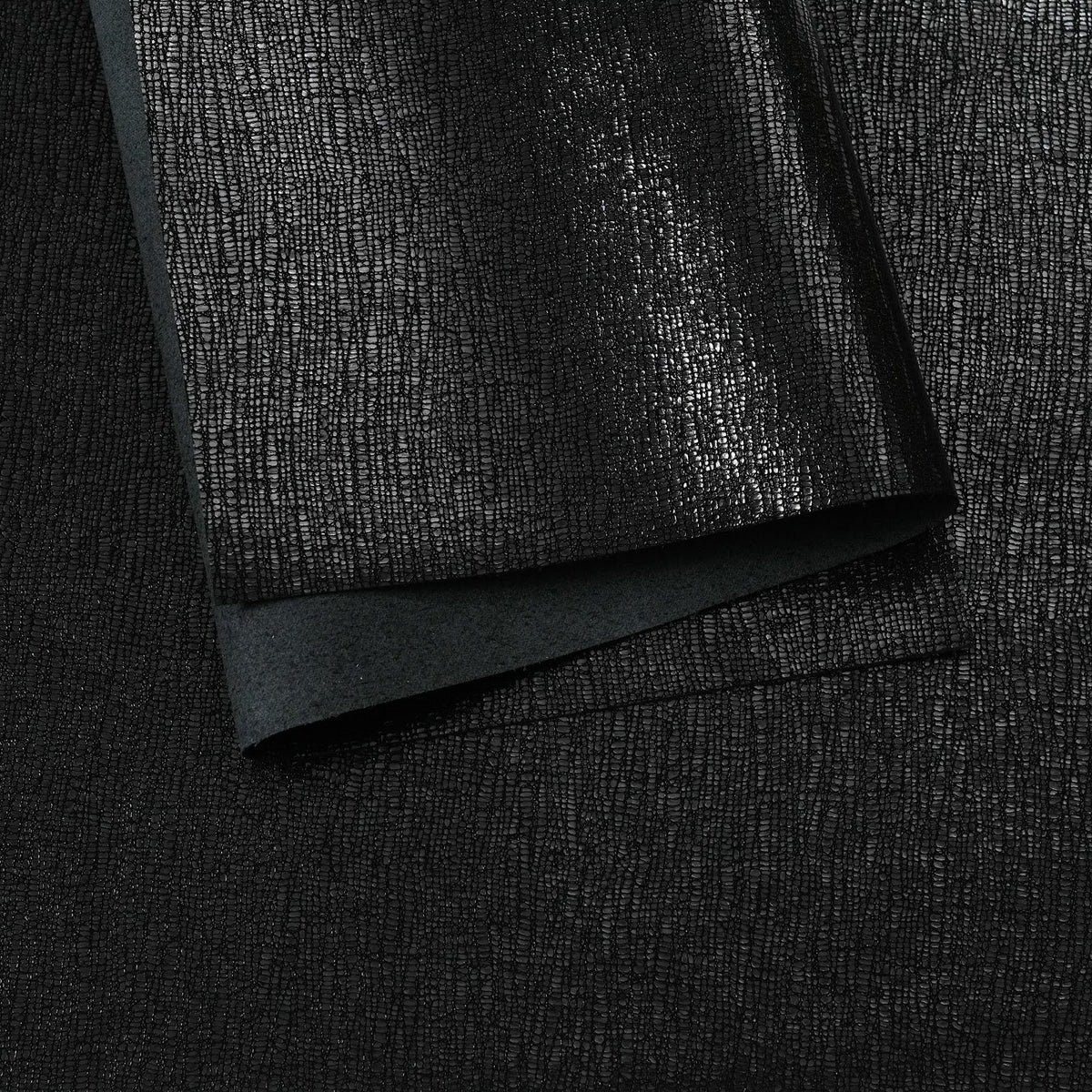 Lizard Embossed Cowhide Leather Panels, 3-3.5 oz - Black