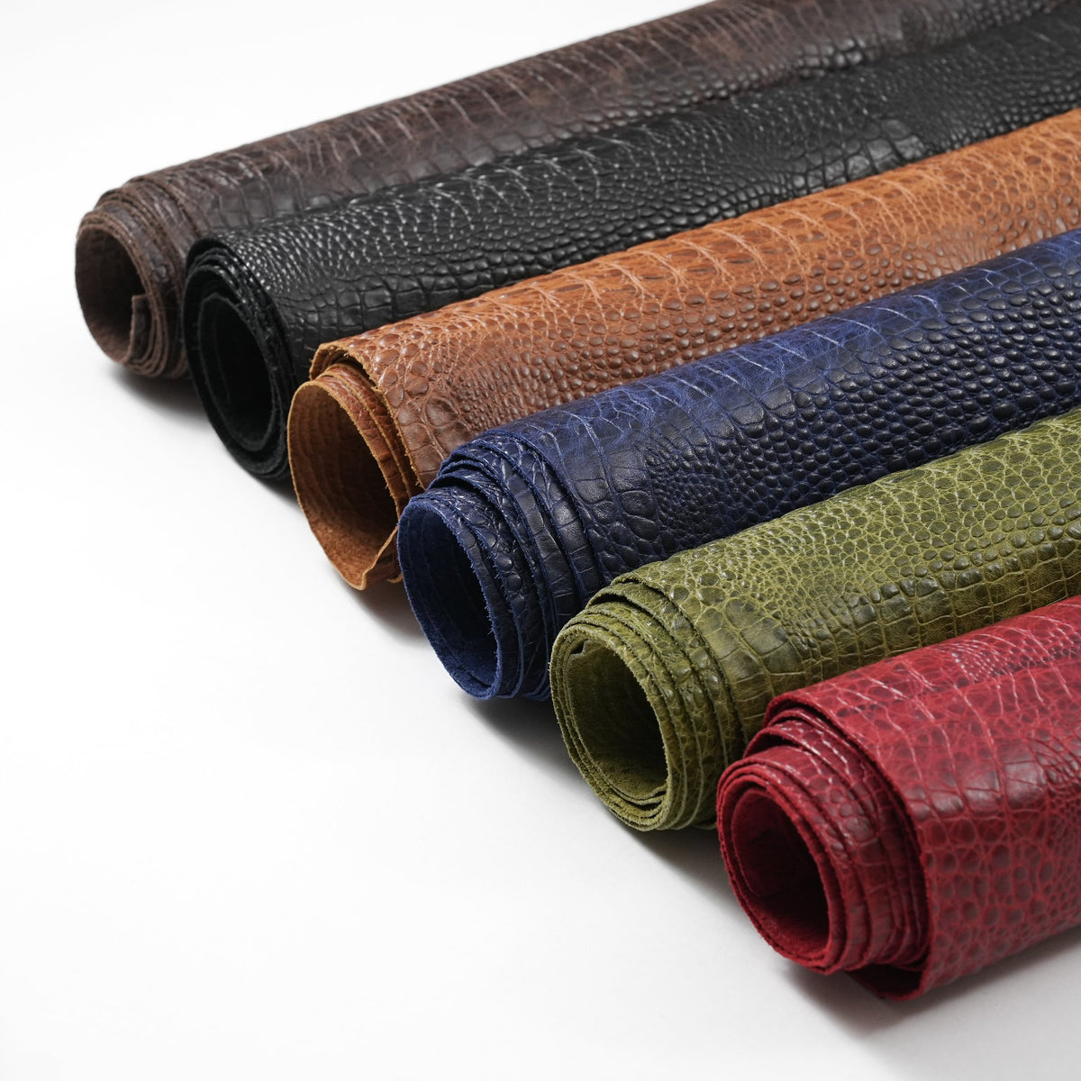 Hornback Crocodile Embossed Leather, 2.5-3 oz - Black